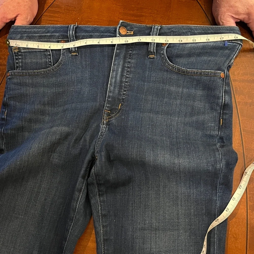 Madewell curvy high-rise skinny jeans. Soft, slimming, stretchy. Medium Blue. 28 - Picture 9 of 13